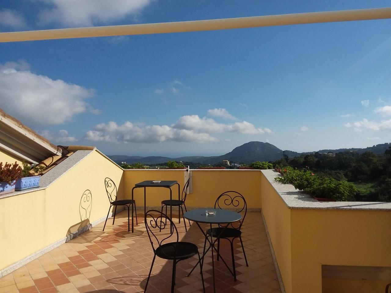 Le Roverelle Ilbono Bagian luar foto